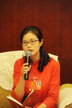 杨帆代表：建议运用互联网和大数据技术，加快推进产业工人队伍建设